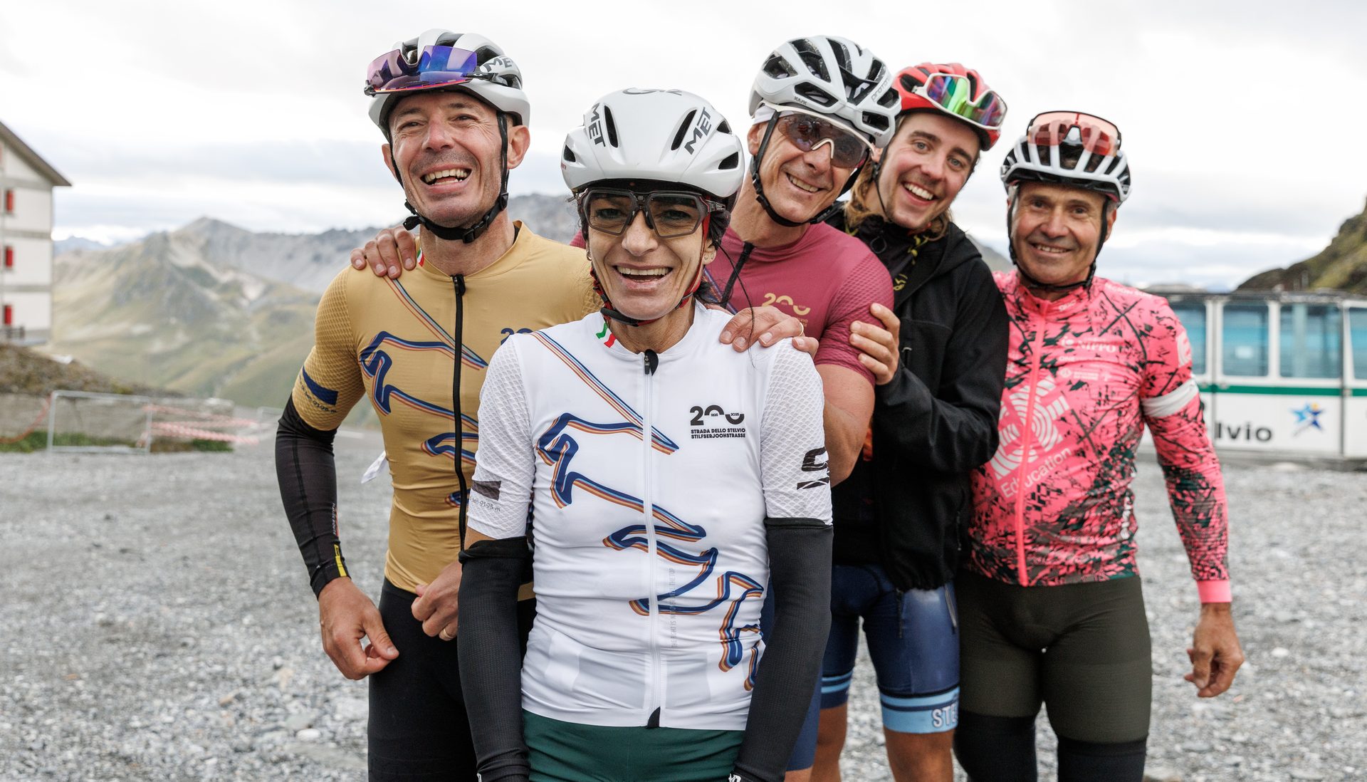 Il team Everesting 2025