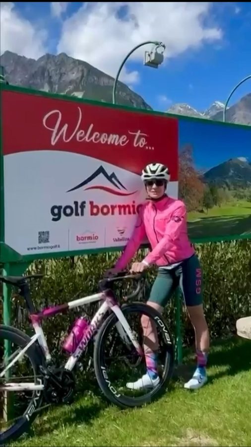 Sarah al Bormio Golf — guarda il video su Instagram